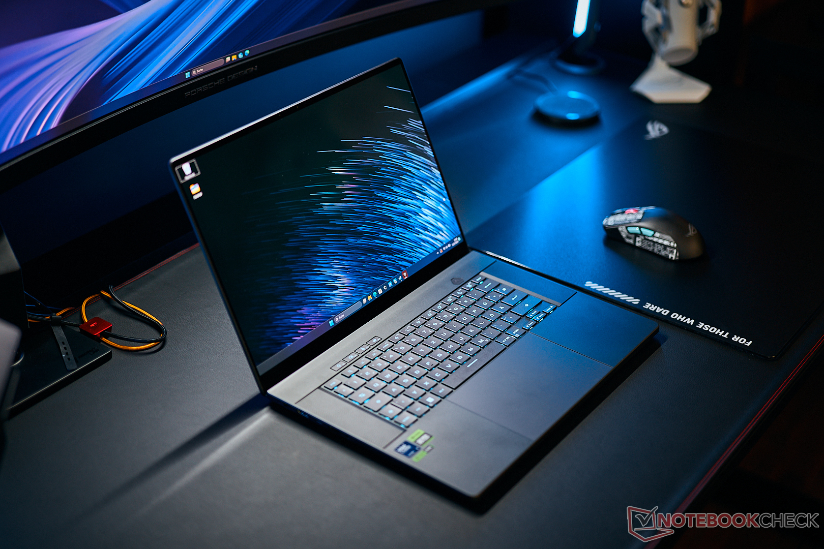 ASUS ROG Zephyrus G16 (2025)