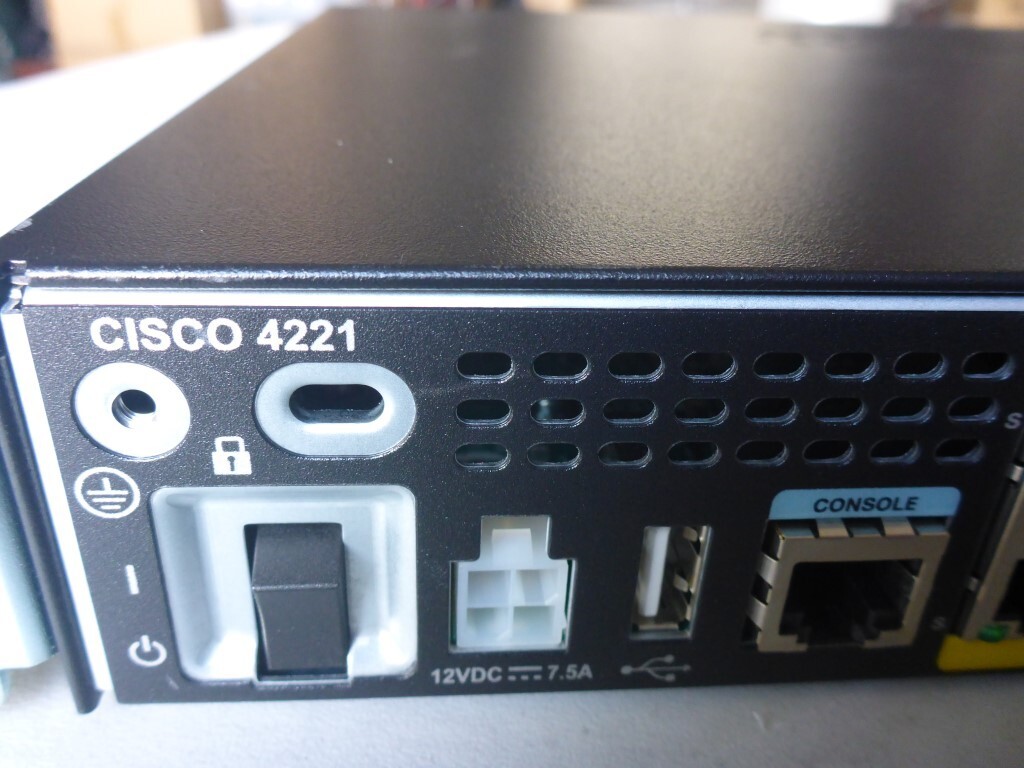 Cisco ISR 4221 Router