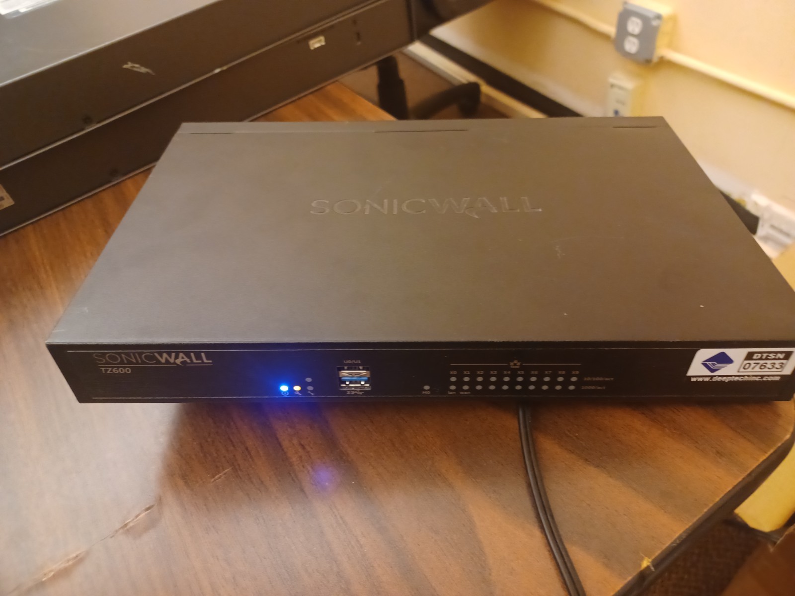 SonicWall TZ600 Firewall