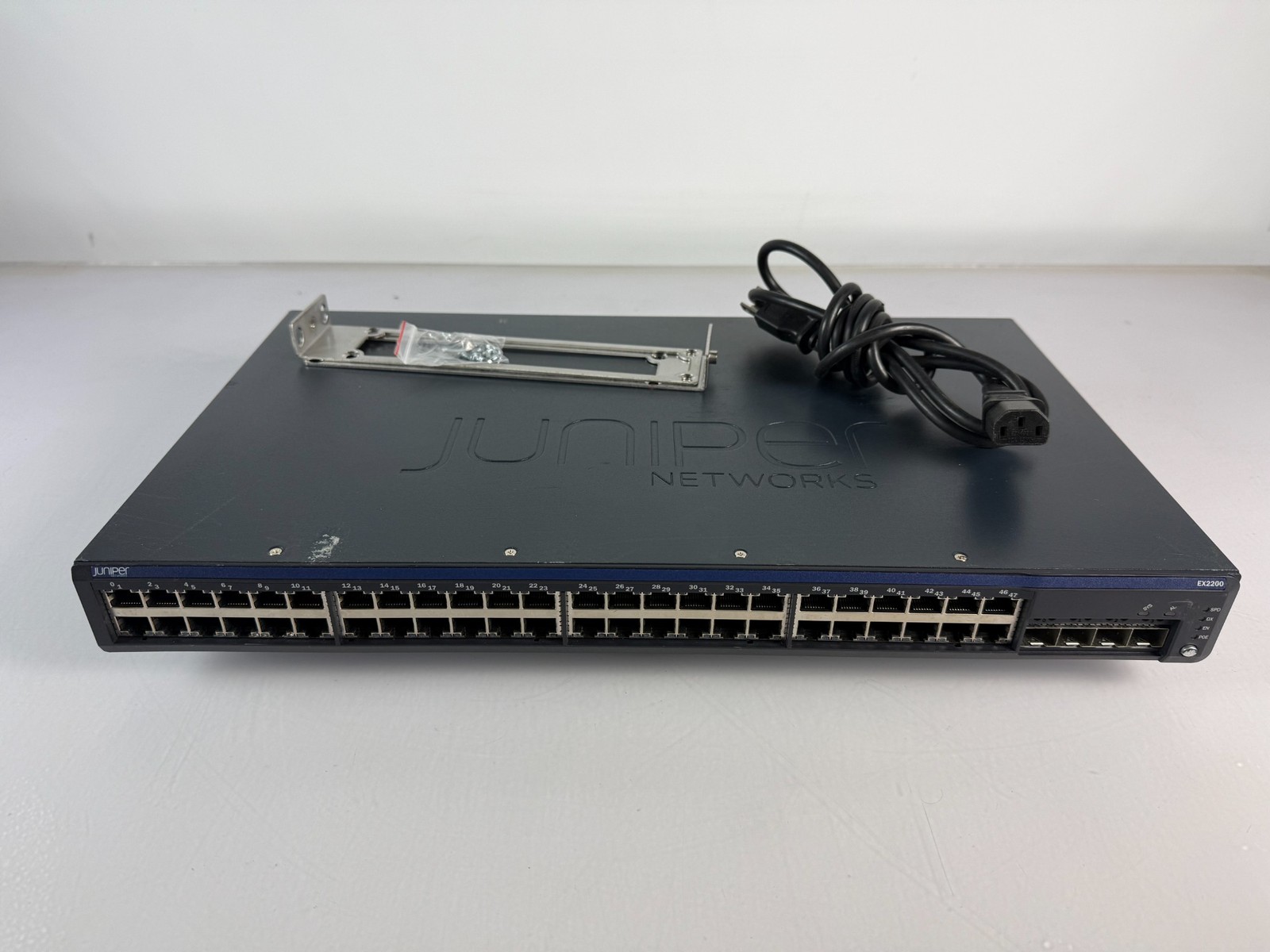 Juniper EX2200-48T-4G